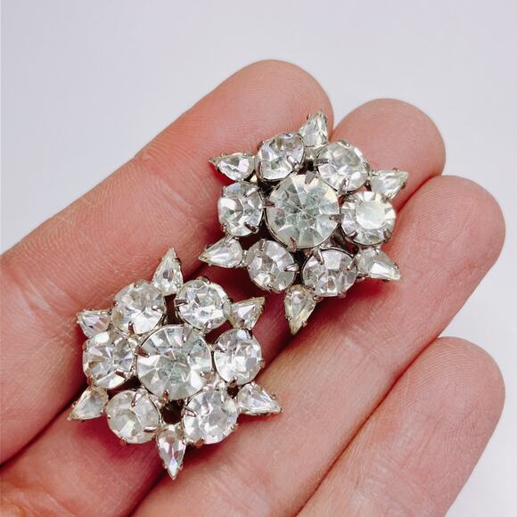 VTG 1950s Earrings Mid Century Rhinestone Starburst Snowflake Clip On Cocktail - Picture 2 of 10